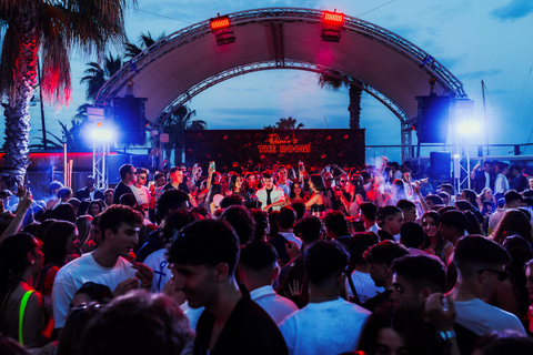 Barcelona: Beach Club Pool Party med DJ