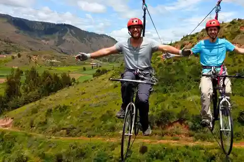Cusco : Via Ferrata, Skybike, et aventure en rappel