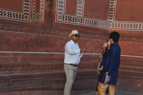 From Mumbai: 4-Day Golden Triangle Tour with Flights Tour Price without Hotels