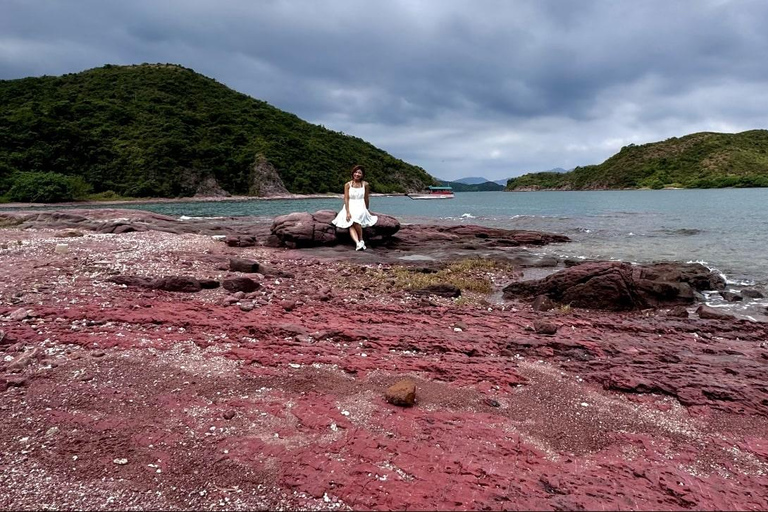 Hong Kong: Geopark Flaming Red Coast Hopping Tour