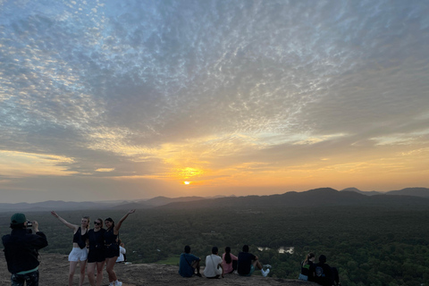 Pidurangala Rock Sunrise/Sunset Guided Hike with Pickup Pidurangala Rock Sunset Inluded Entrance Tickets