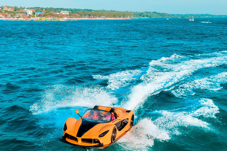 桑给巴尔：喷气式汽车骑行搭配无人机航拍（含接送服务）桑给巴尔：喷气式汽车骑行体验（含无人机航拍，接送服务包含在内）