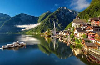 Ab Wien: Premium-Tagestour nach Hallstatt und zur Burg Ort