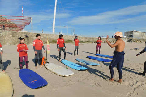 Porto: Lezione di surf con la prima scuola di surf di Porto!