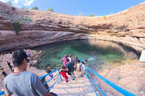 Full Day Group Tour in Wadi Shab