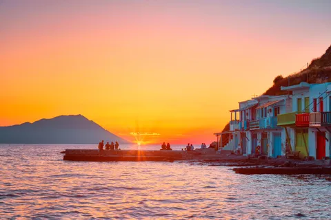 Milos: Jeep Safari Sunset Adventure with Wine and Snacks