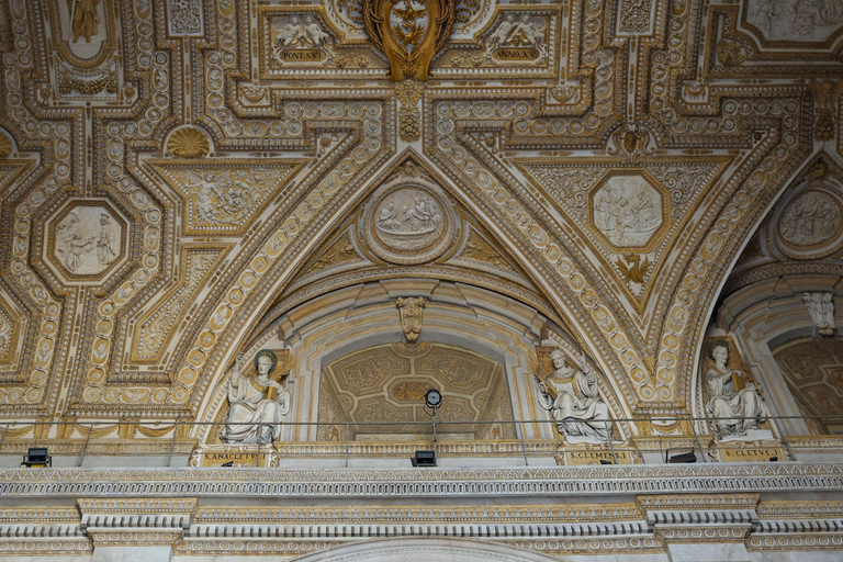 Rome: St. Peter’s Basilica & Underground Tombs Tour Group Tour in French
