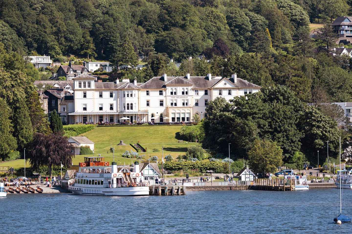 Crociera Gialla Windermere: Naviga tra Bowness e Lakeside