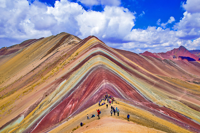 Perú||Lima, Nazca, Machu Picchu, Rainbow Mountain||11D+Hotel