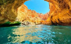 Portimão: Paradise Cave Guided Boat Trip with Life Jackets