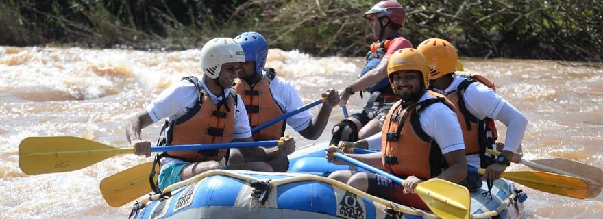 Rapides de Montréal : Aventures de rafting tout compris