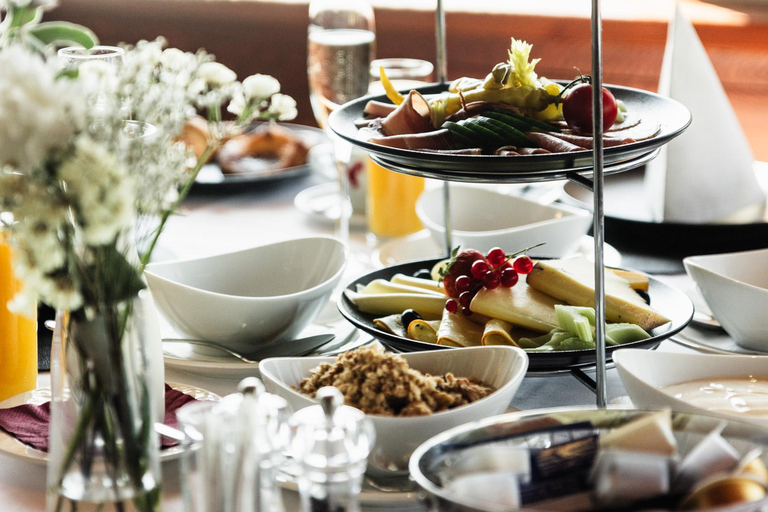 因斯布鲁克：普罗塞克早餐与全景视野