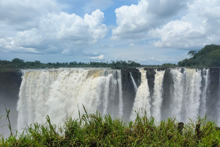 Victoria Falls for Two: Private Guided Tour