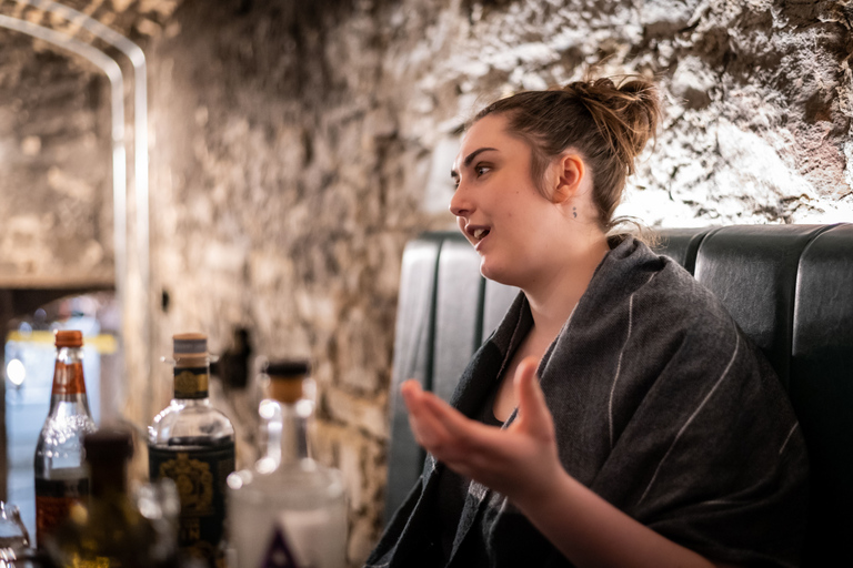 Edinburgh: Gin-Verkostung im Underground Venue