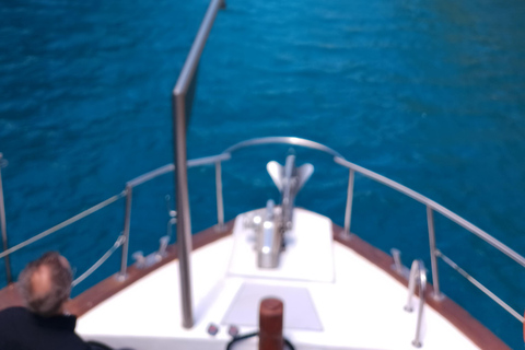 Crociera sul Canale di Corinto: porti antichi, acque cristalline e storiaCrociera sul Canale di Corinto: antichi porti, acque cristalline e storia