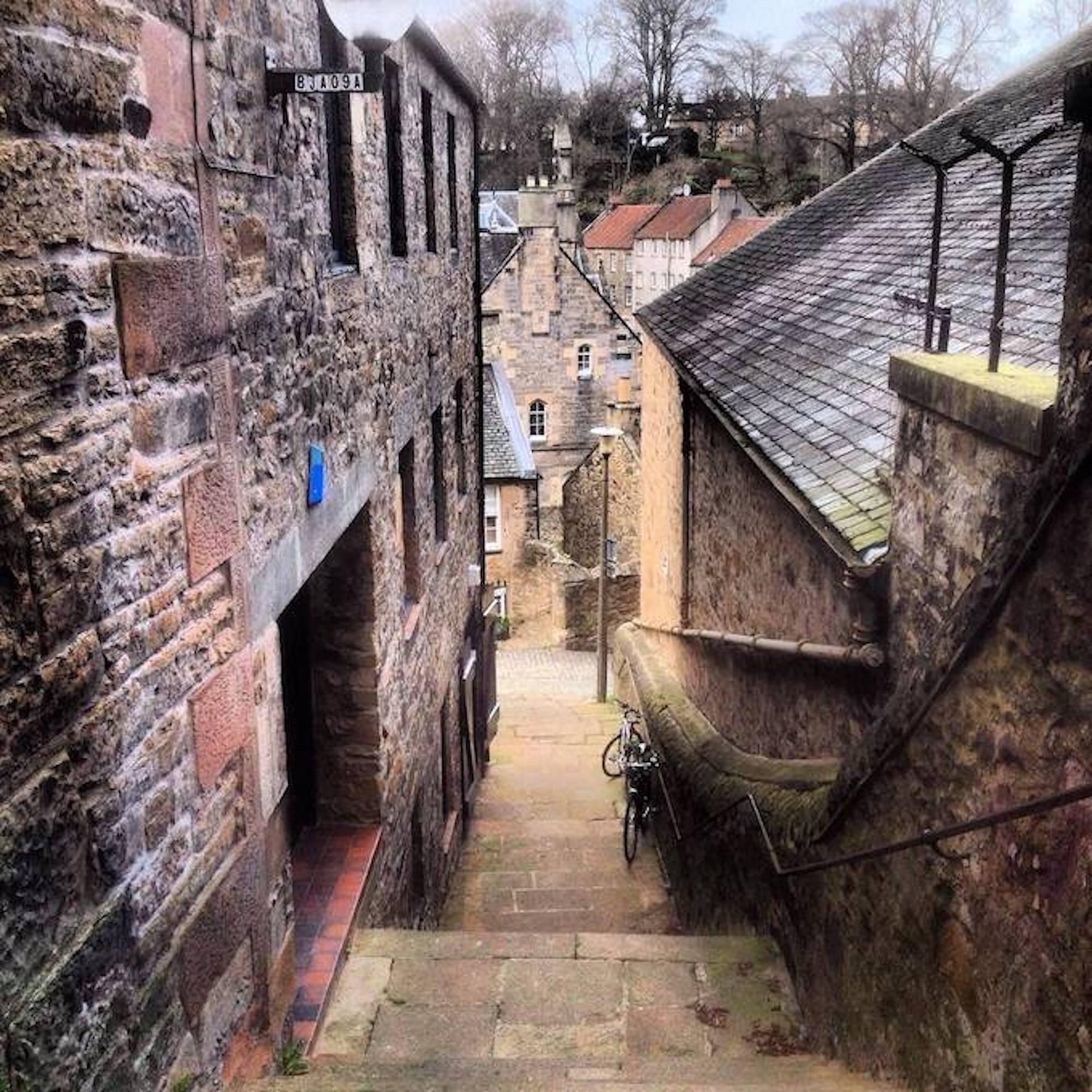 Edinburgh: Rundgang durch das Dean Village und die Circus Lane