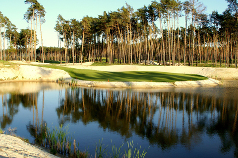 من براتيسلافا: العب الجولف في سلوفاكيا - شامل كليًا