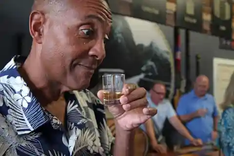 Oahu: Koʻolau Distillery Tour and Tasting Experience