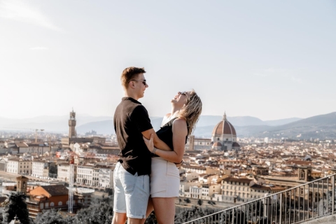 Florence : Photoshoot privé sur la Piazzale MichelangeloOption Premium (20-40 photos)