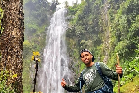 Materuni Wasserfälle und Dorf Kaffee Tour mit Transfers