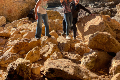 Cala Romántica/Cala Varquez: Caves Trekking Tour