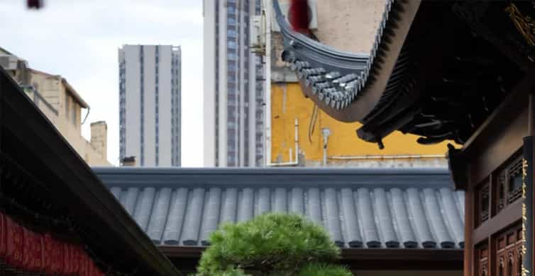 Shanghai: Jade Buddha Temple and Local Food Tour photo 4