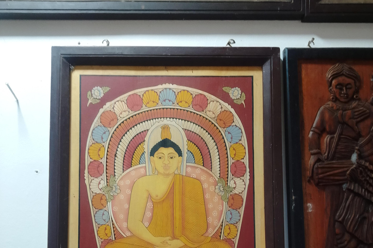 Galle: Traditional Wood Carving and Painting Workshop