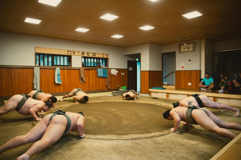 Tokio: Sumo Ochtendtraining in Sumida StadTokio: Sumo Ochtend Oefentour op Sumida