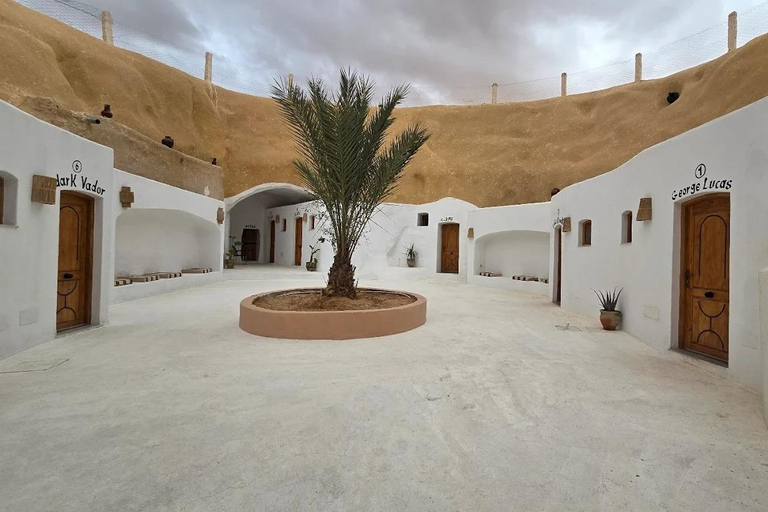 From Djerba/Zarzis: 2-Day Southern Tunisia Tour with Camp