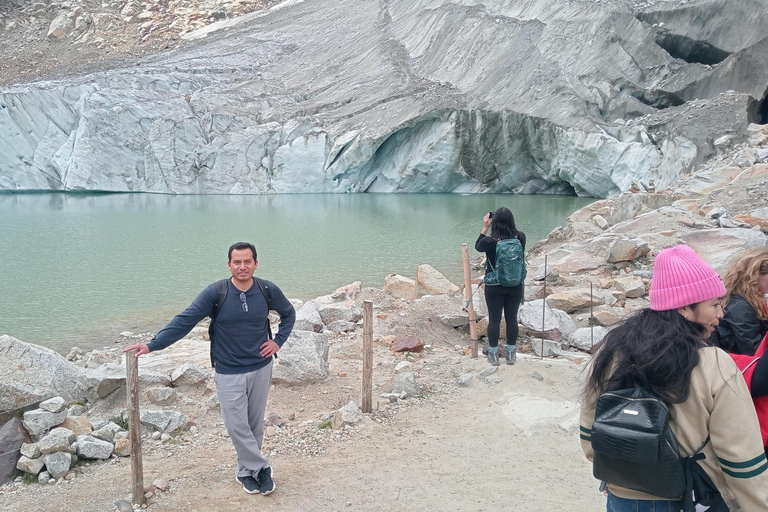 De Huaraz: Viagem de 1 dia ao Lago Rocotuyoc com almoço