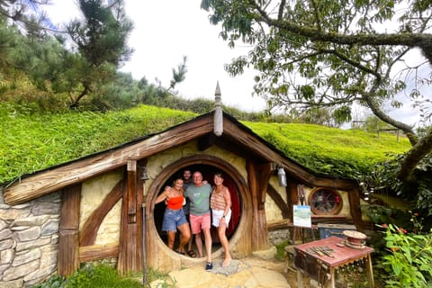 Auckland: Hobbiton Movie Set Small Group Tour - Image 2