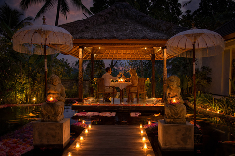 Ubud: Romantic Dinner by the Fish Pond at Adiwana Unagi Romantic Dinner Couple Package (Meet at Location)