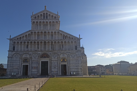 Visit Pisa & Lucca with lunch in a family-run winery Visit Pisa & Lucca with lunch in a family-run winery farm