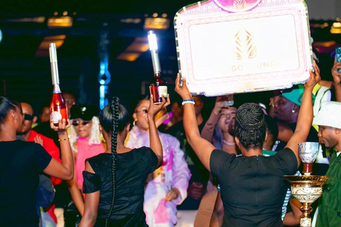 Un'avventura nella vita notturna con una guida locale: La città di Dar es salaam