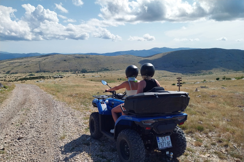 Au départ de Split : Excursion en quad dans le parc naturel de Dinara avec déjeunerVisite guidée sur des quads flambant neufs