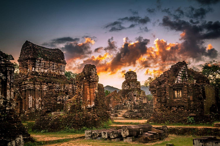 Da Nang/Hoi An: Tour Privado del Santuario y Casco Antiguo de My Son