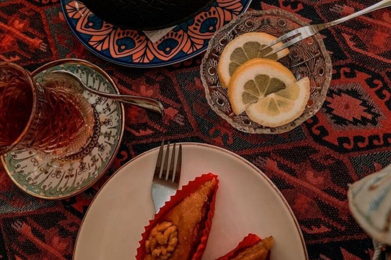 Baku Food Tour: Local Market, Tea House & Azerbaijani Feast