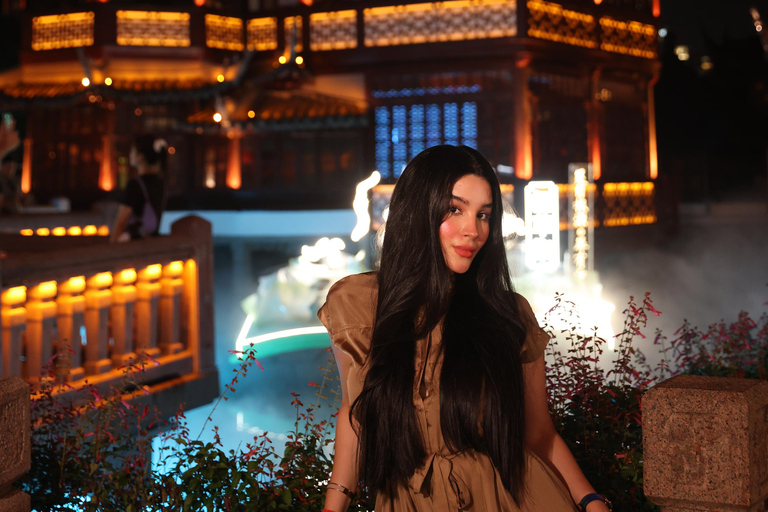4-Hour Shanghai Highlights Photo Tour—Explore, Pose, Capture