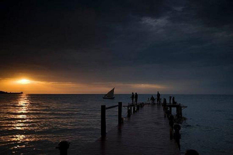 Kisumu: Rusinga Island Fish BBQ & Luanda Magere Tour