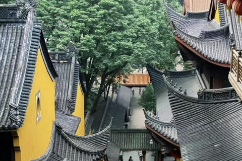 From Shanghai: West Lake Hiking Day Trip with Longjing Tea private tour option