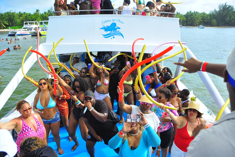 King of Kings Punta Cana – VIP Party Boat with DJ, Open Bar