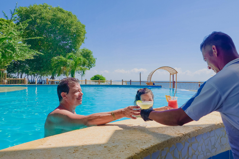 Islas Del Rosario, VIP Tour with Open Bar at Hotel Isla del Encanto
