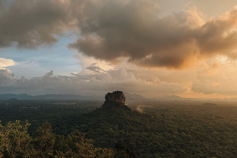 Ella to Anywhere: Private Scenic Journey & Flexible Stops Private Car with Driver – Up to 125 km (Island-wide)