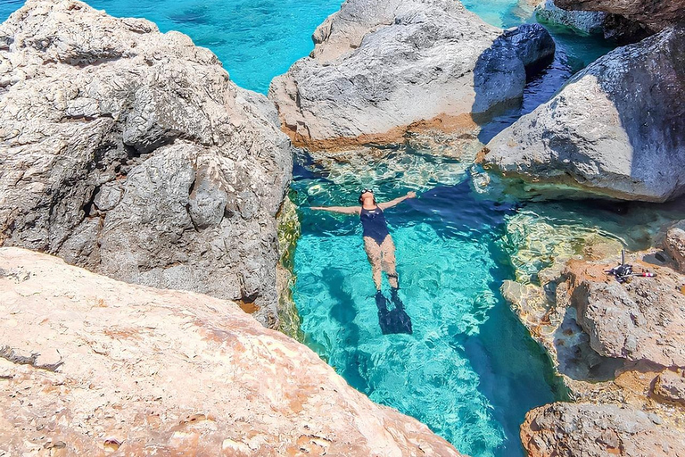 Antalya: Excursión en barco a la Isla Suluada con almuerzo y traslados