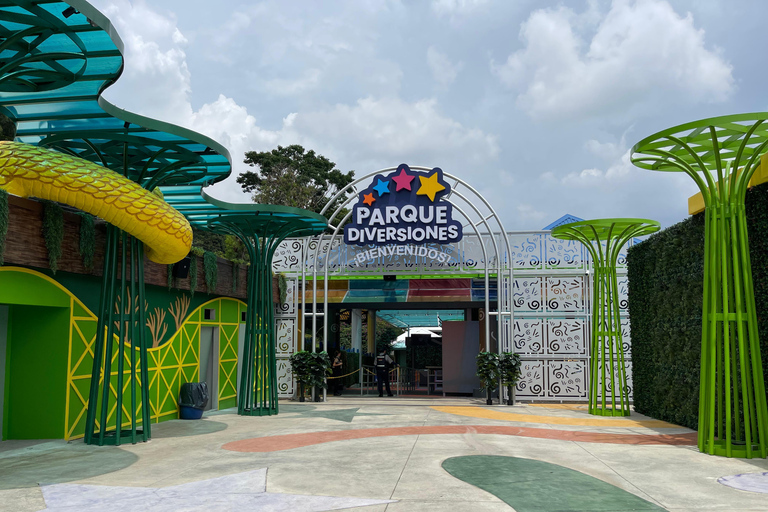 Special Admission to the Amusement Park + Transportation from San José
