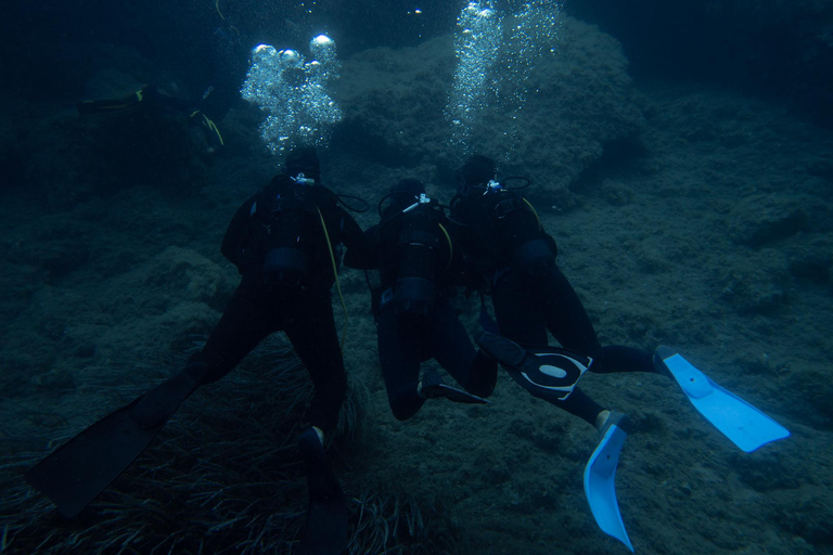 Corfu: Scuba Diving and Snorkeling from a Boat Let's go scuba diving!