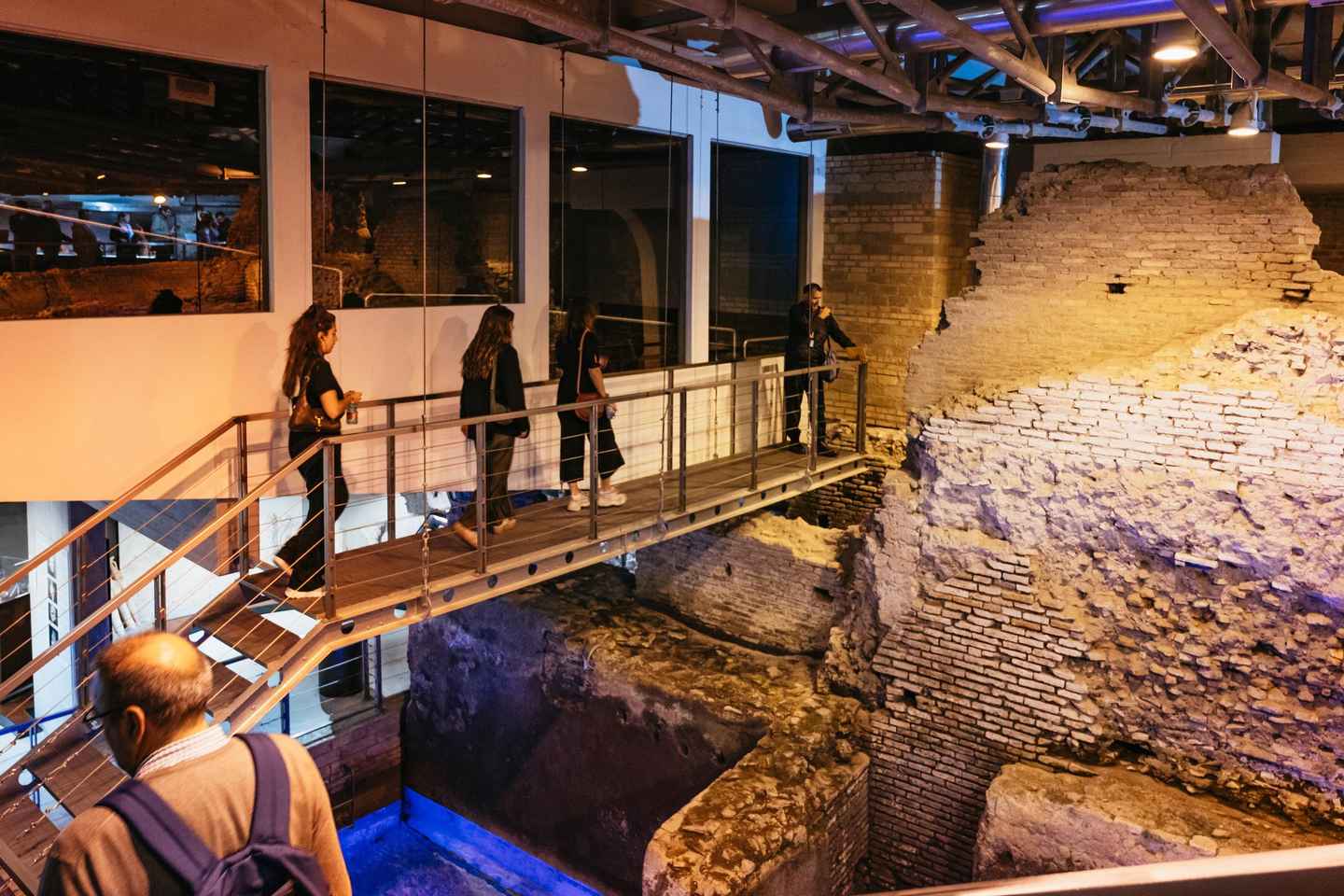 Rome: Trevi Fountain and Underground Guided Tour