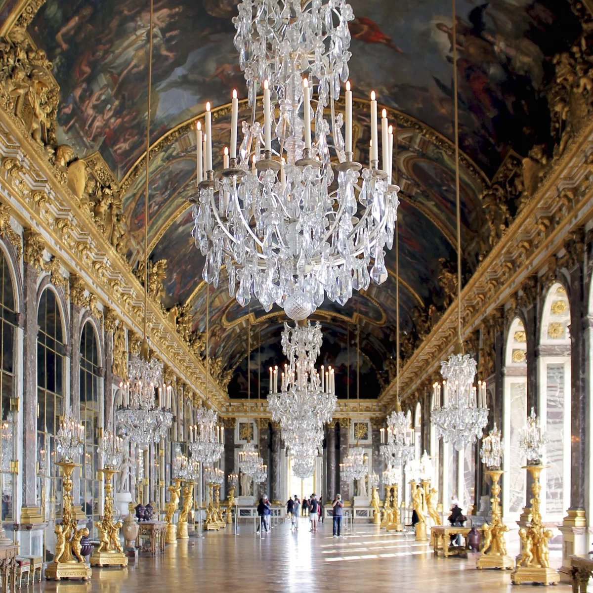 https://cdn.getyourguide.com/img/travel_guide/0443f2cc206391d3a41499ed6961a86d.webp/original.jpg