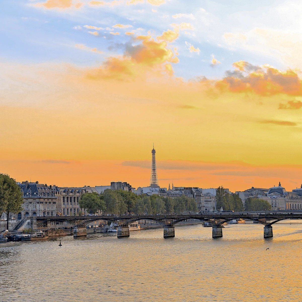 https://cdn.getyourguide.com/img/travel_guide/729ff52f3fc541ee8fc3a38c9316eb00.webp/original.jpg