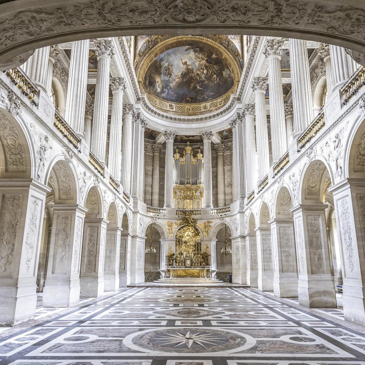 https://cdn.getyourguide.com/img/travel_guide/884a59ef134e08f026e428bf8dde1832.webp/original.jpg